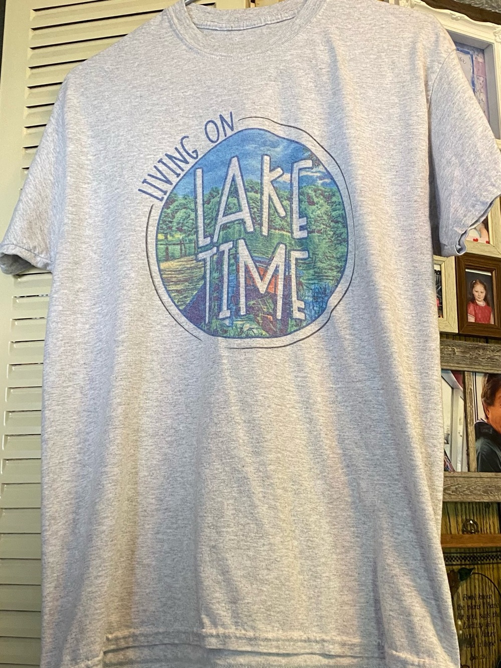 Men's Light Gray 'Living on Lake Time' Graphic Short Sleeve Tee